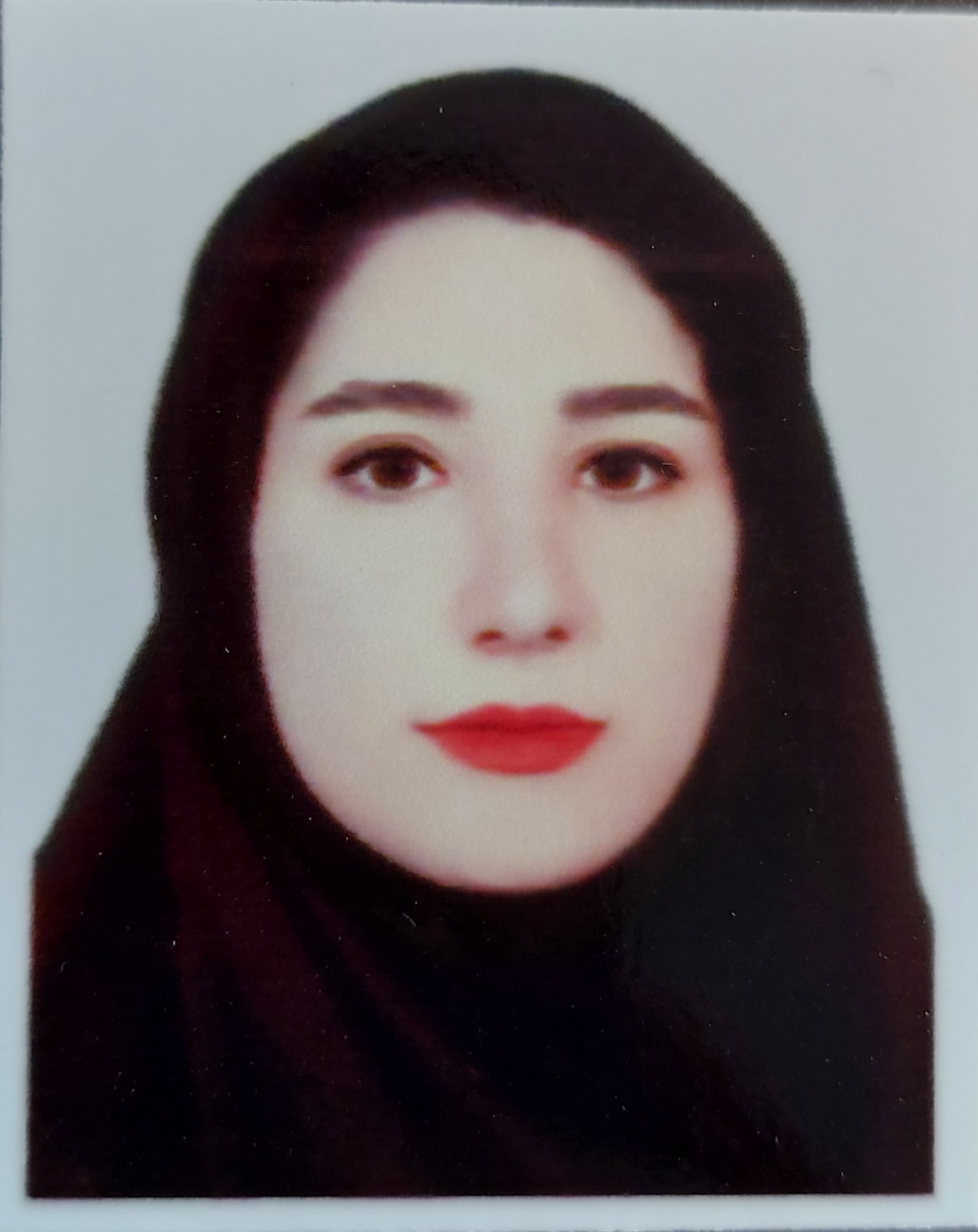 سارا خزلی